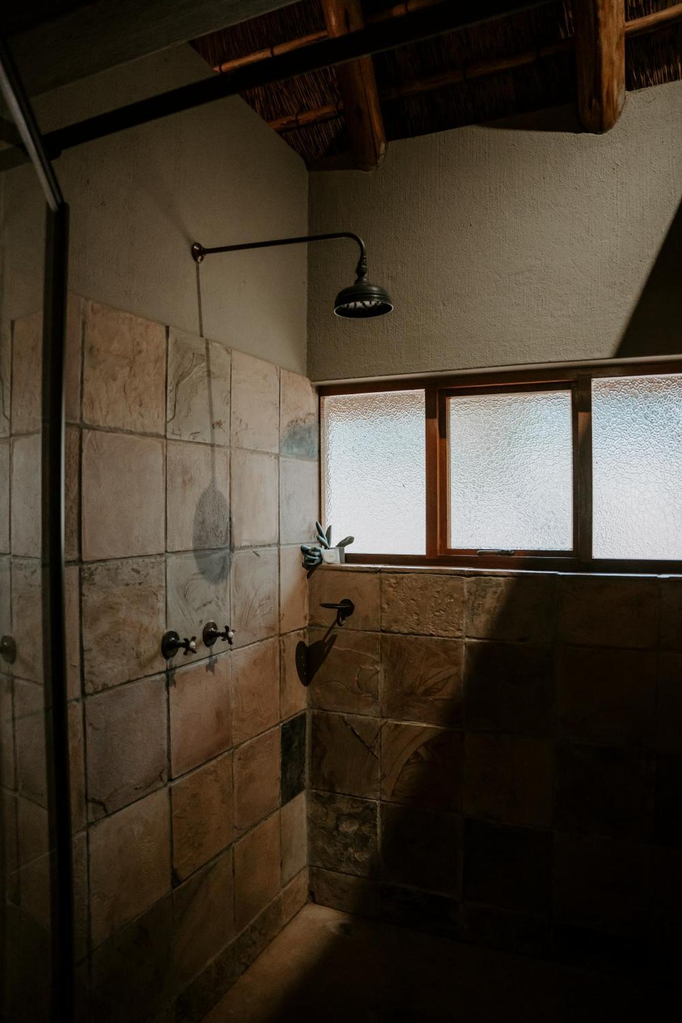 Matingwe Lodge Hartbeestfontein Dış mekan fotoğraf